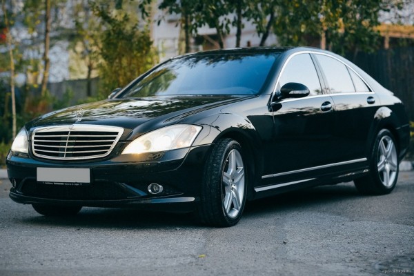 Mersedes S-klass 221