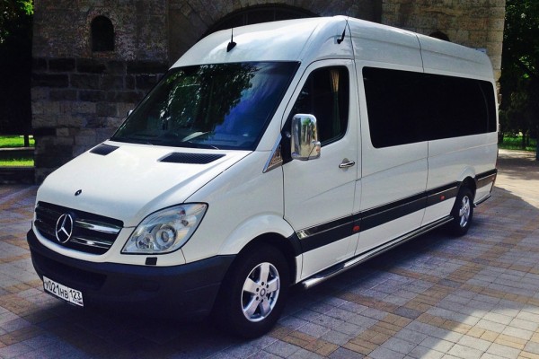 Mersedes Sprinter 2011 год 19 мест