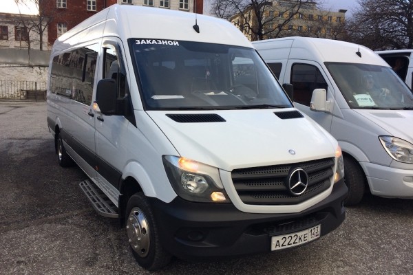 Mersedes Sprinter 2015 год 19 мест